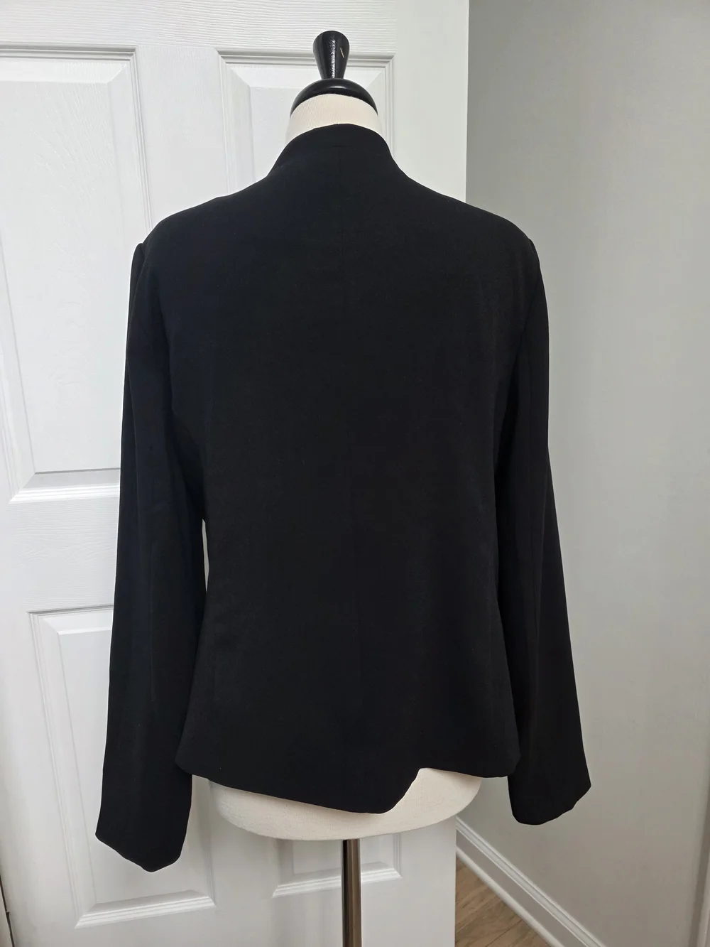 LOFT Black Open-Front Collarless Blazer - Picture 3 of 9